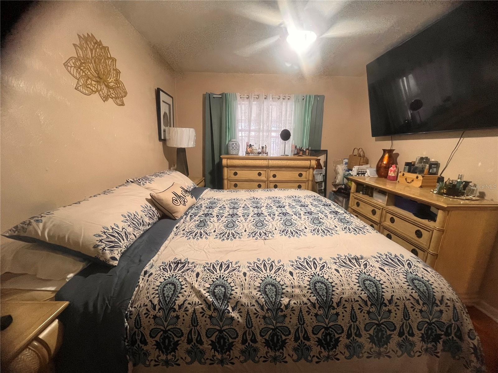 Image 8 of 23 For 3305 Aileen Street