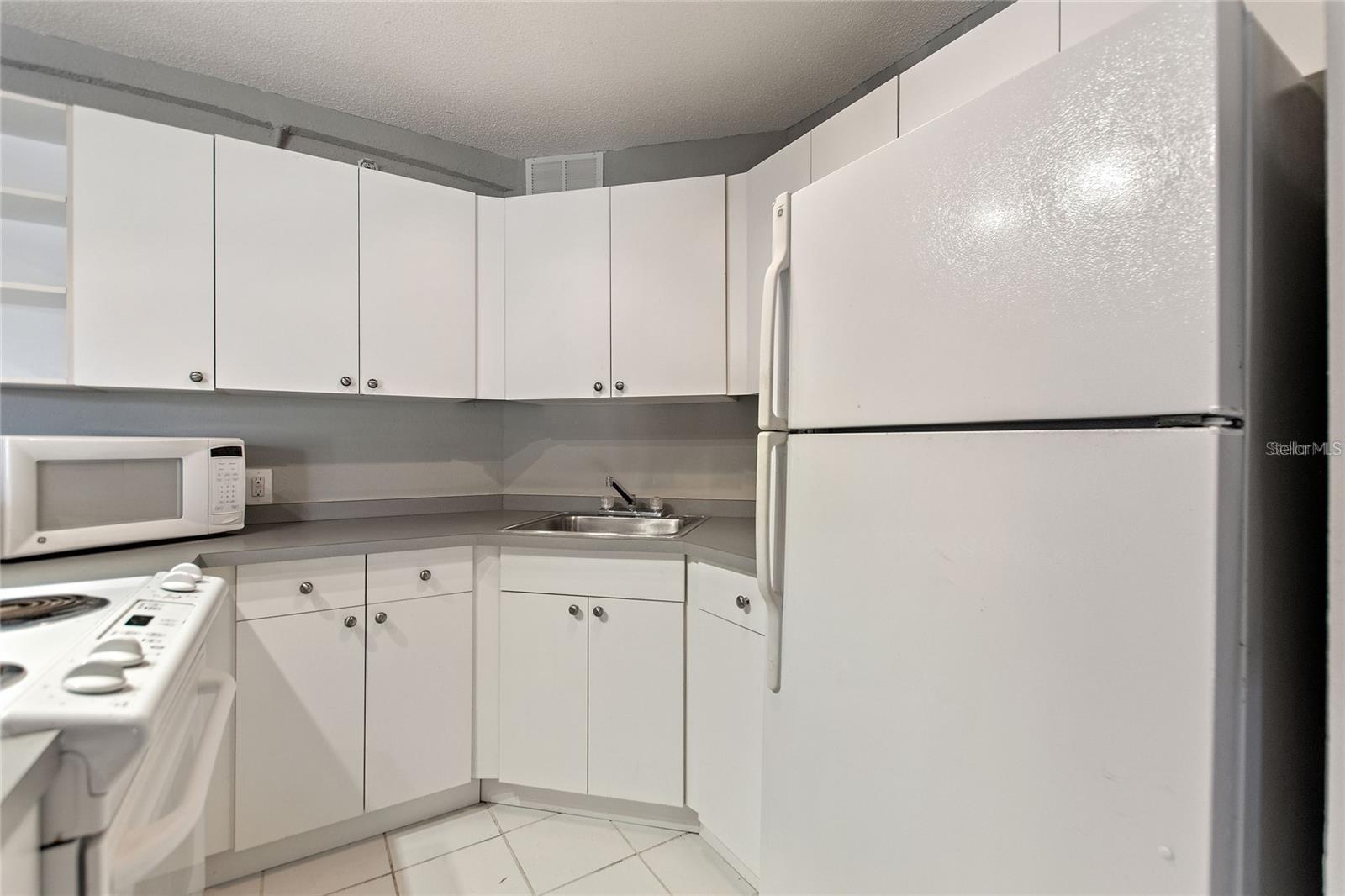 Image 10 of 32 For 3315 58th Avenue S 202