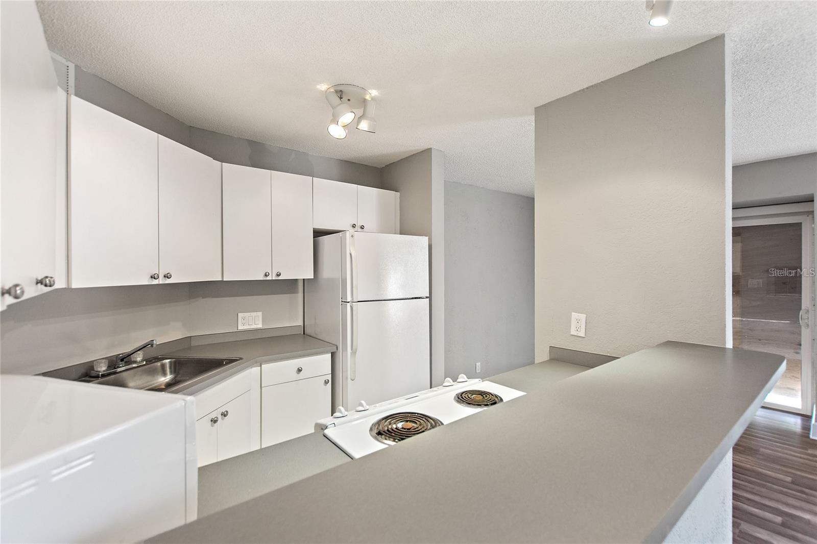 Image 11 of 32 For 3315 58th Avenue S 202