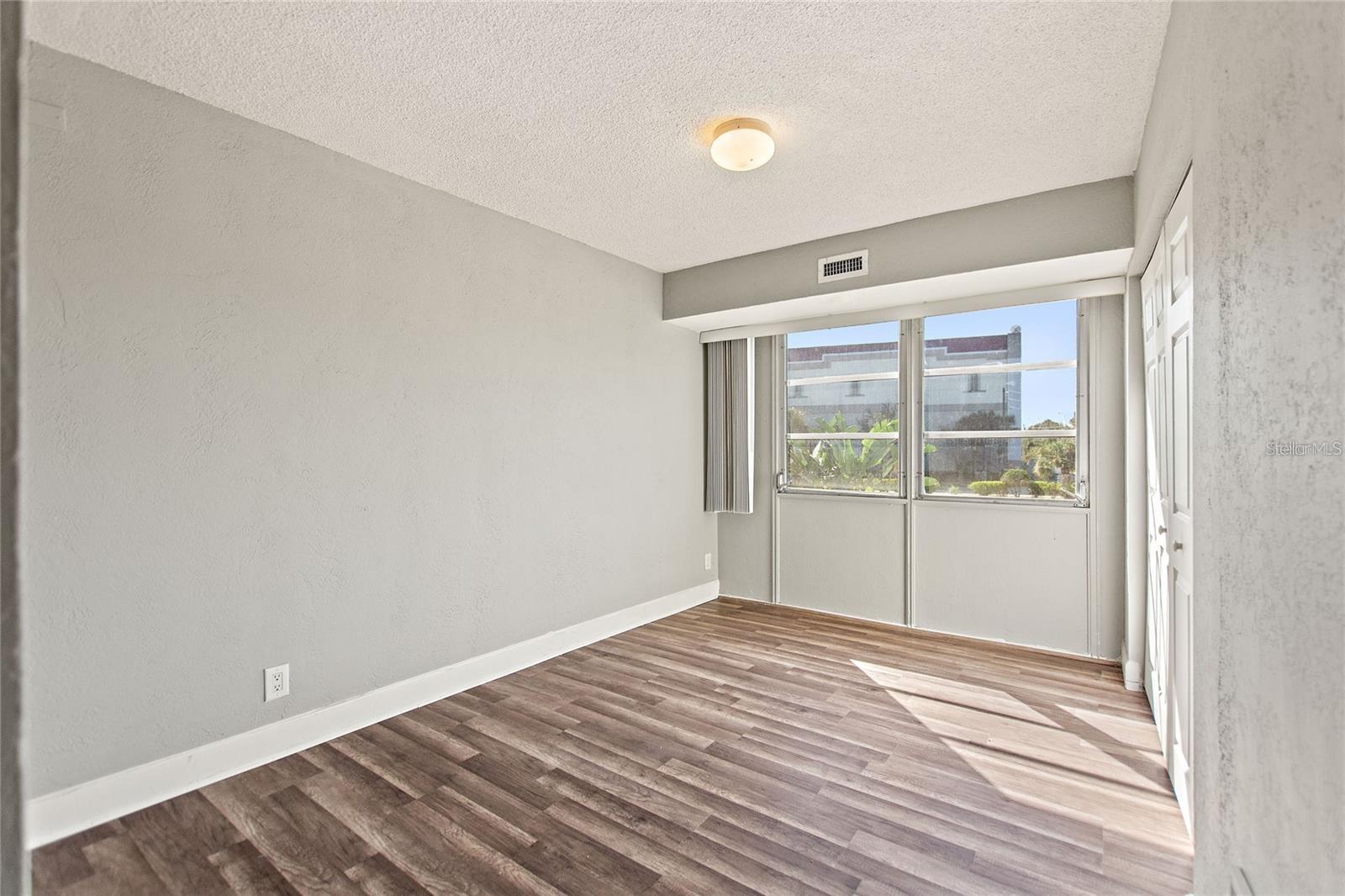 Image 12 of 32 For 3315 58th Avenue S 202