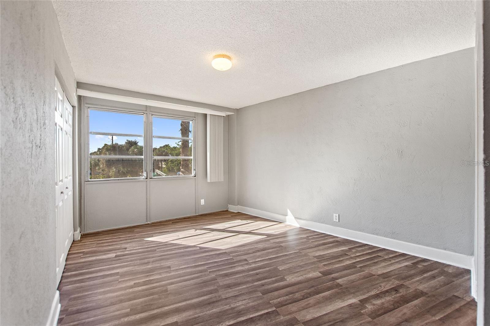 Image 15 of 32 For 3315 58th Avenue S 202