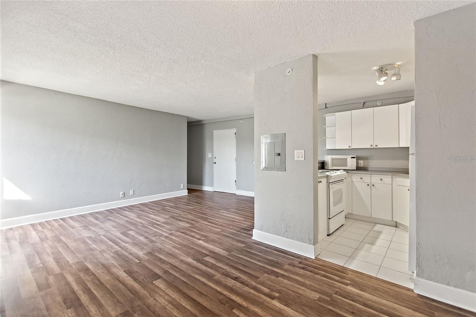 Image 9 of 32 For 3315 58th Avenue S 202