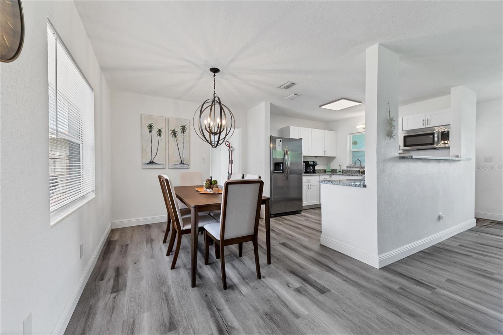 Image 12 of 38 For 1726 Southview Road