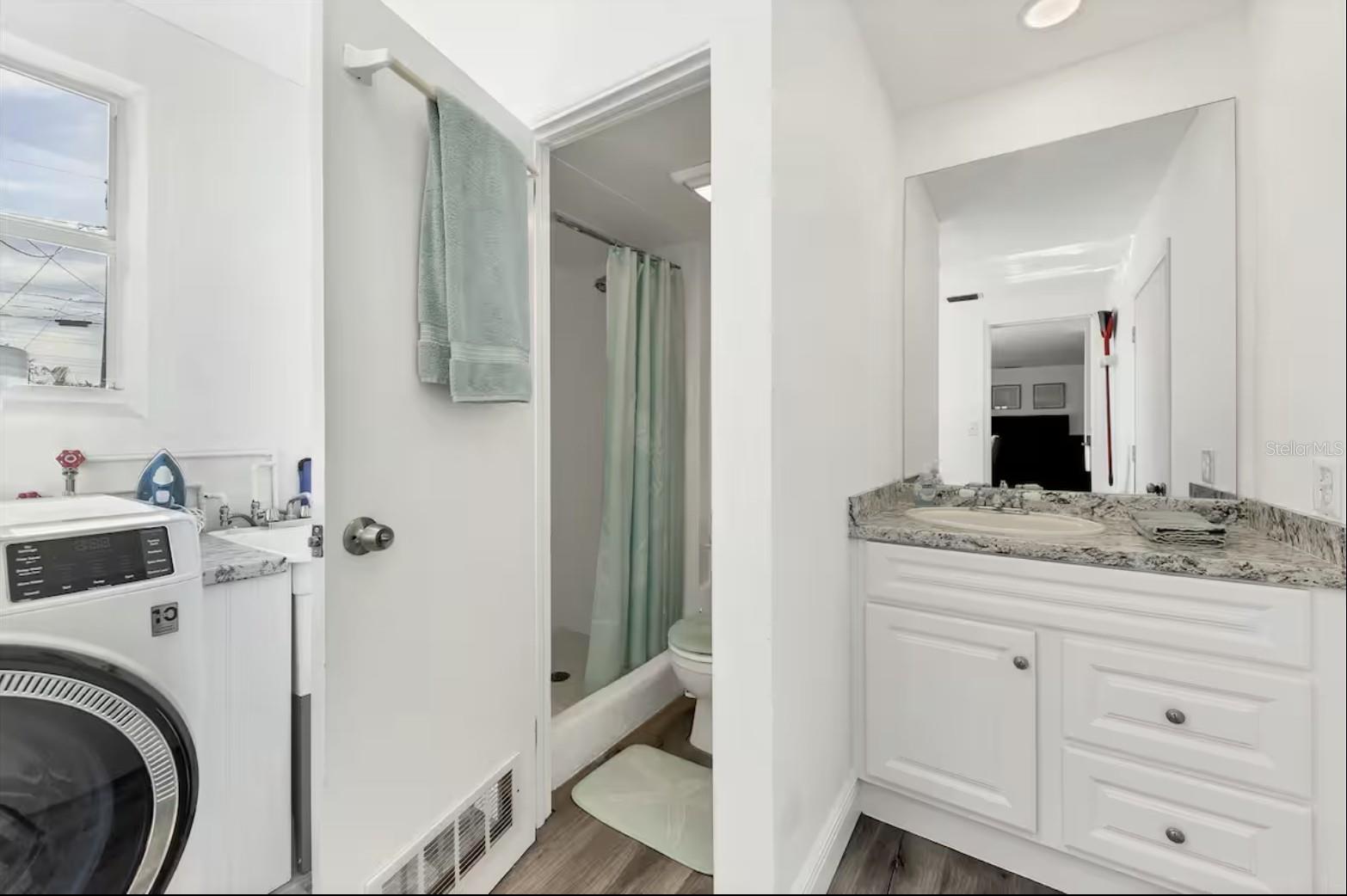 Image 27 of 38 For 1726 Southview Road