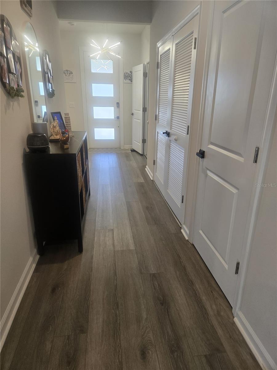 Image 11 of 92 For 8052 Greenway Avenue