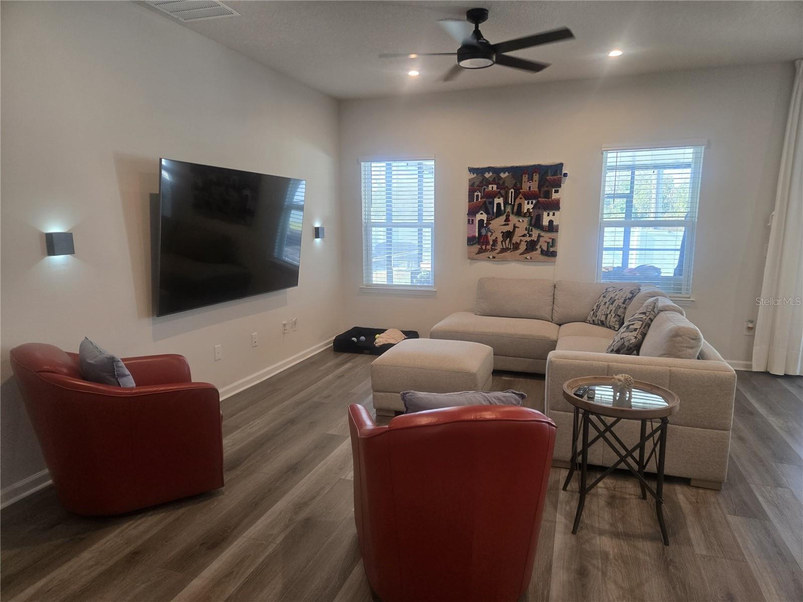 Image 12 of 92 For 8052 Greenway Avenue