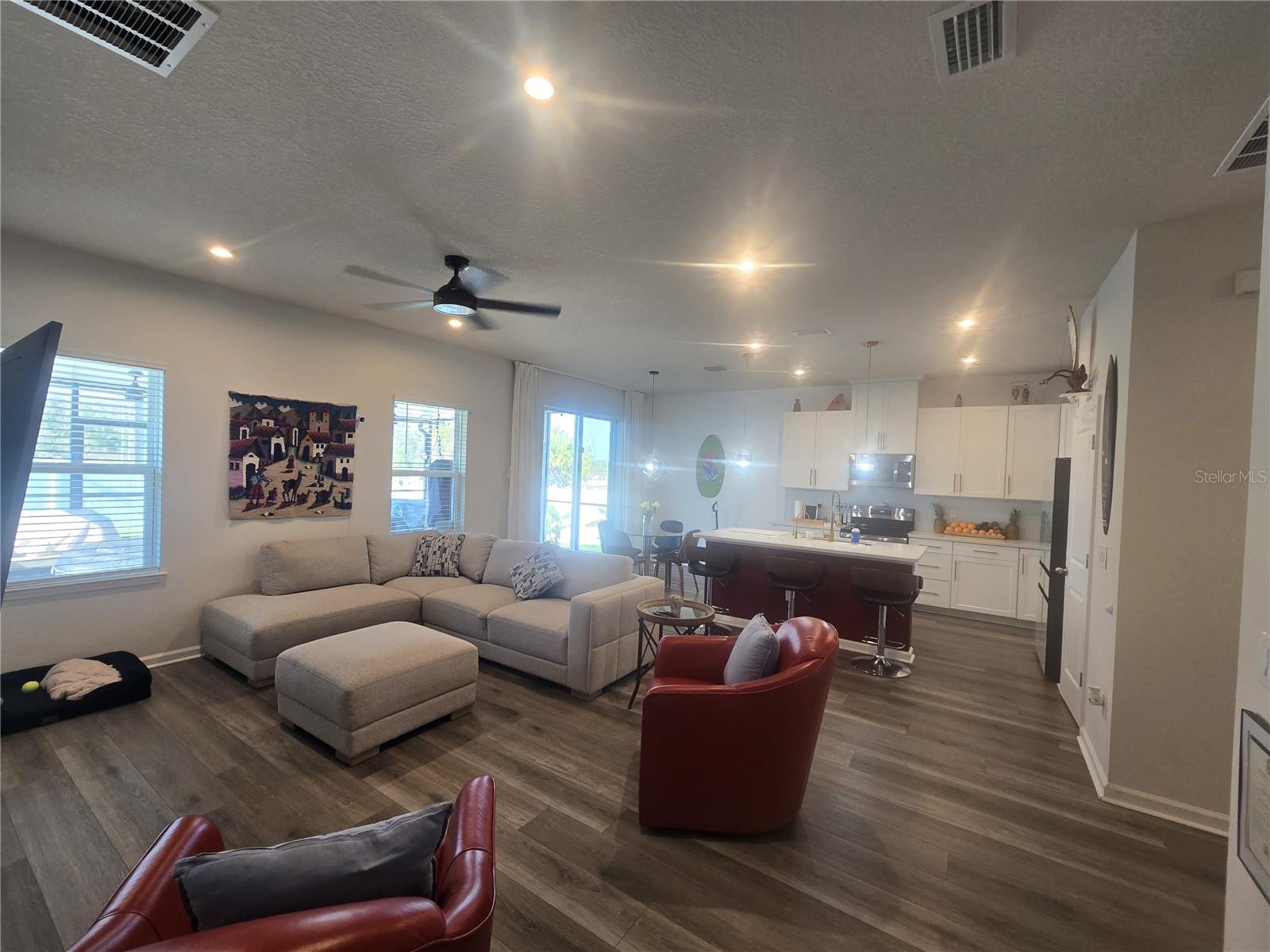 Image 13 of 92 For 8052 Greenway Avenue