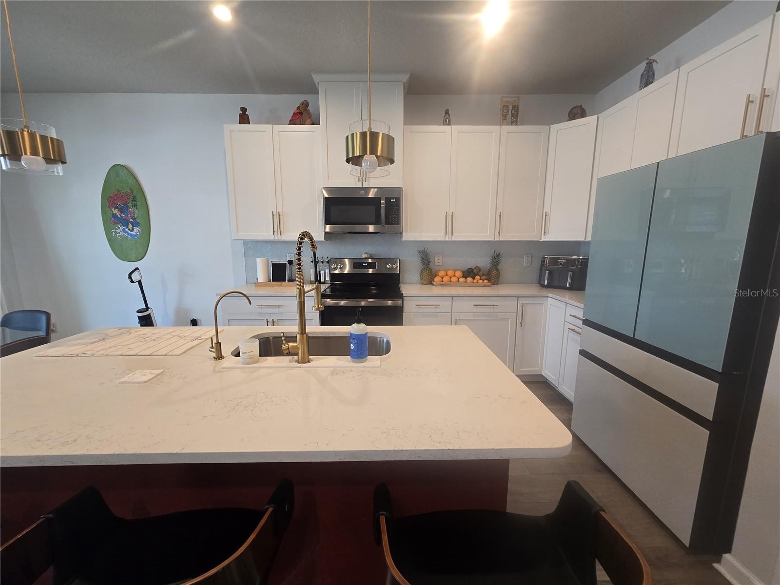 Image 16 of 92 For 8052 Greenway Avenue