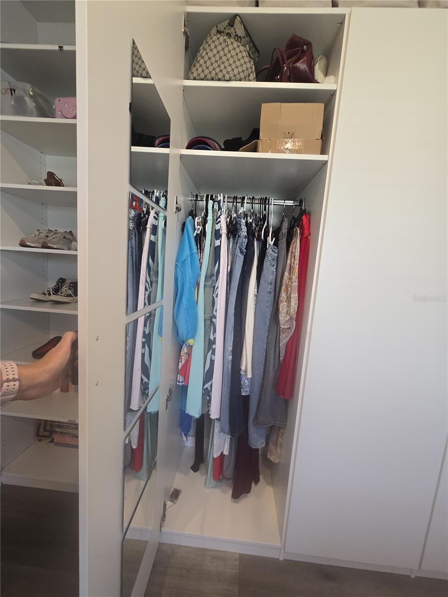 Image 24 of 92 For 8052 Greenway Avenue