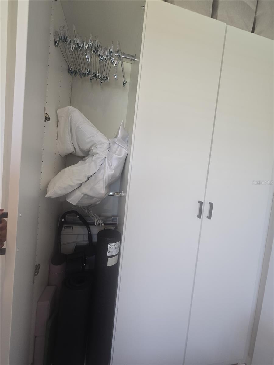 Image 26 of 92 For 8052 Greenway Avenue