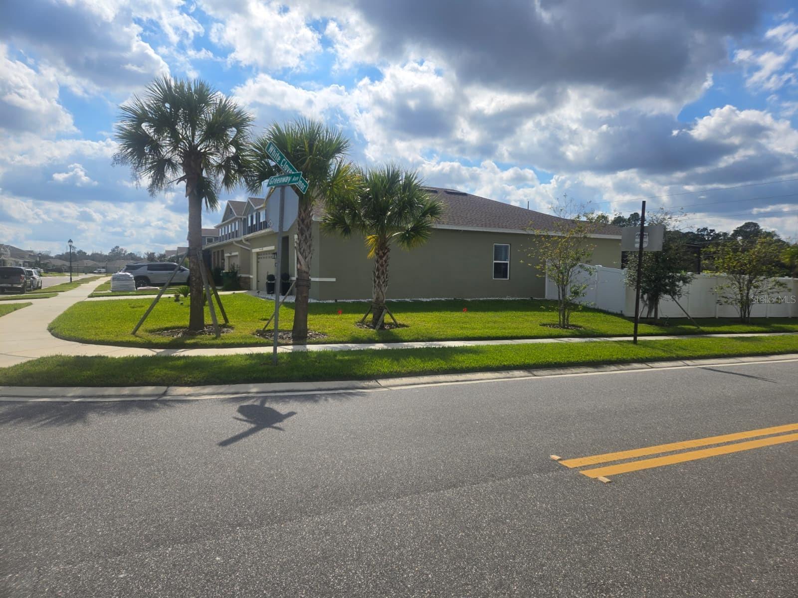 Image 4 of 92 For 8052 Greenway Avenue