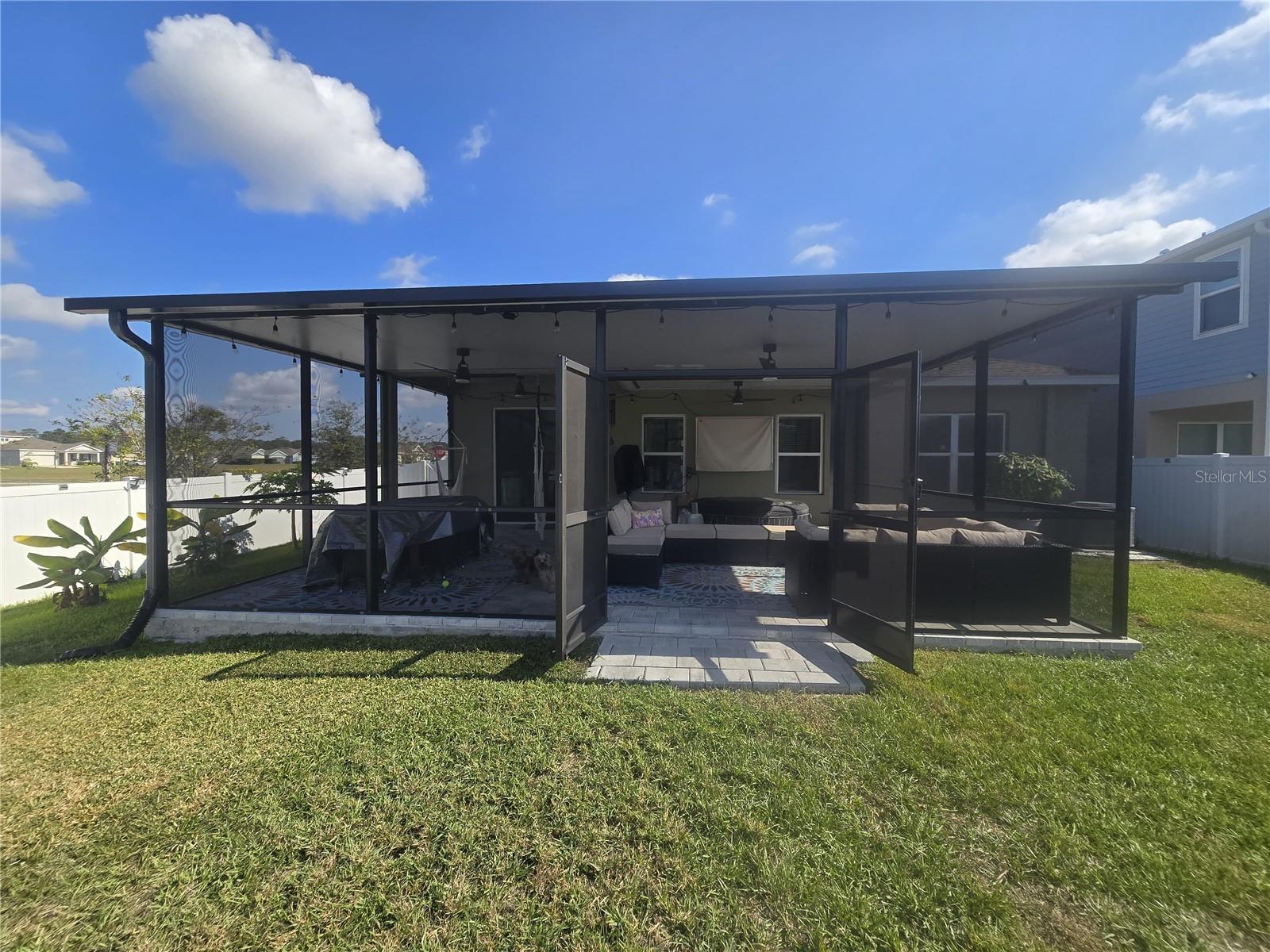 Image 45 of 92 For 8052 Greenway Avenue