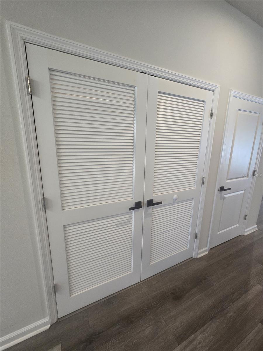 Image 58 of 92 For 8052 Greenway Avenue