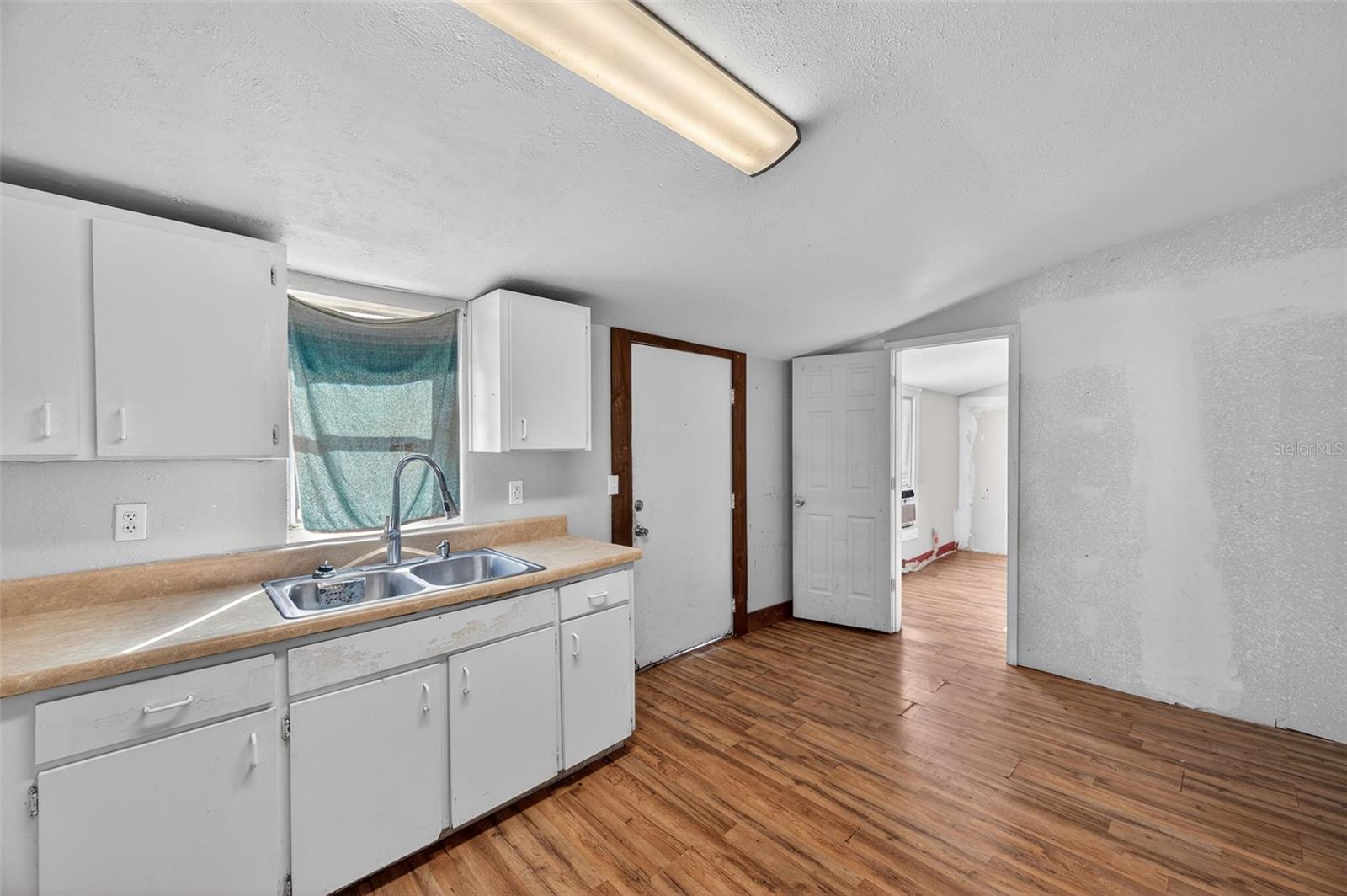 Image 4 of 20 For 1308 Franklin Street