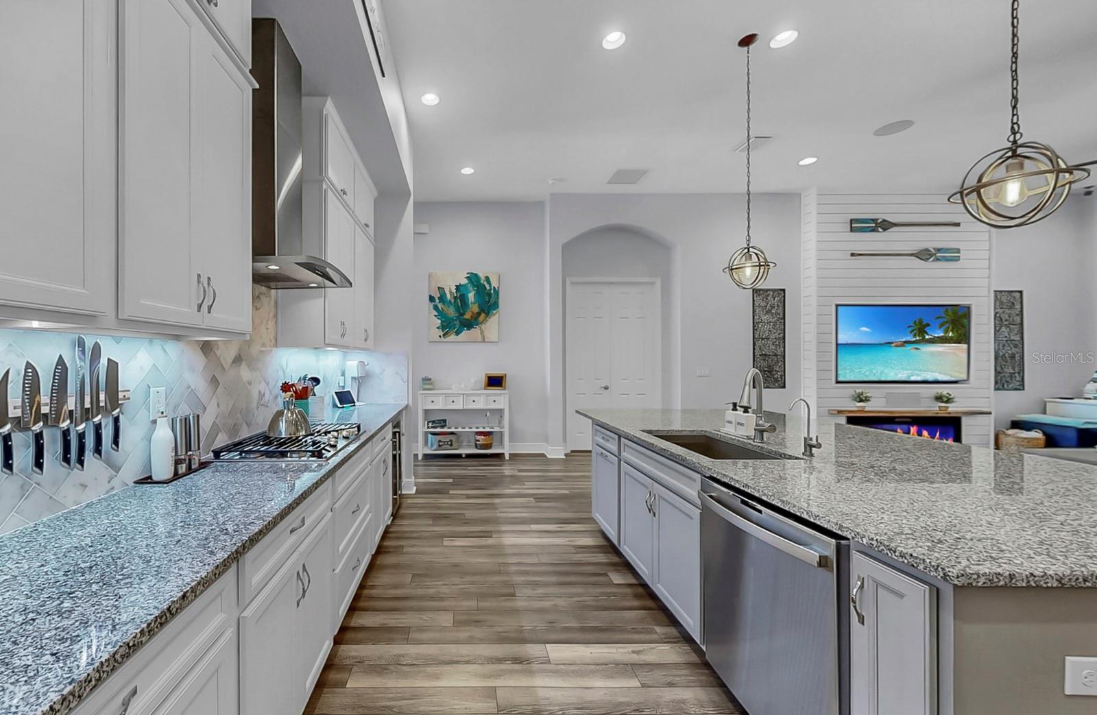 Image 14 of 64 For 7709 Paradiso Drive