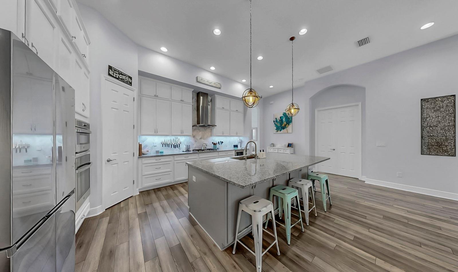 Image 8 of 64 For 7709 Paradiso Drive