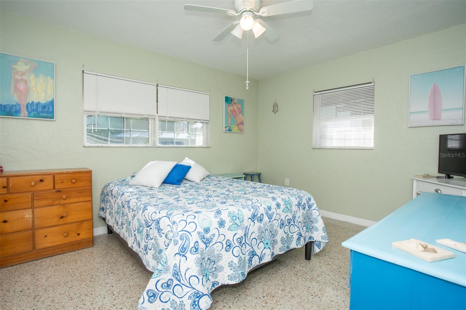 Image 13 of 25 For 6701 31st Avenue N