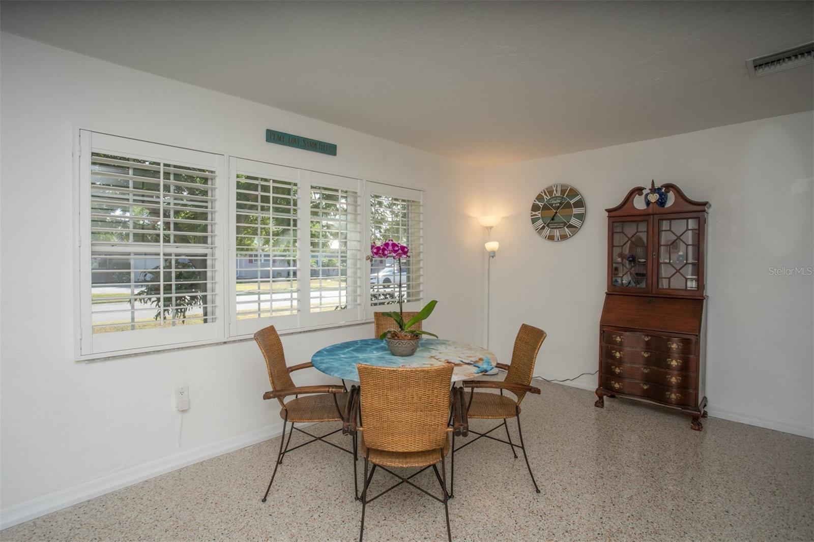 Image 5 of 25 For 6701 31st Avenue N