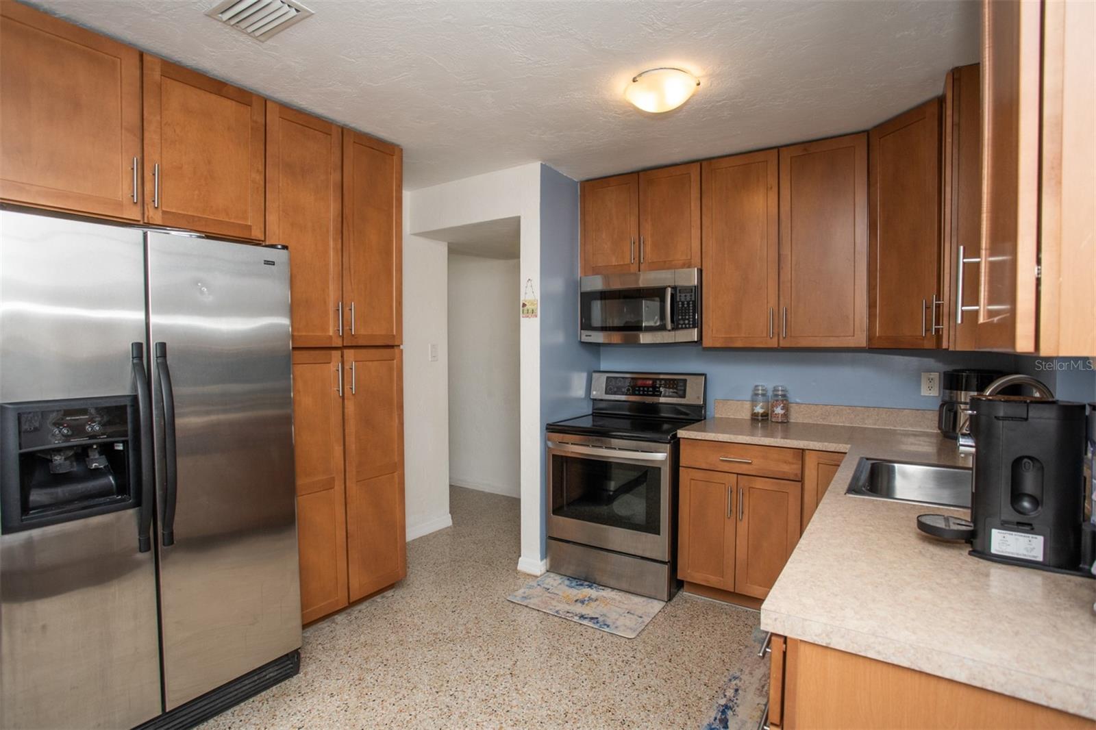 Image 9 of 25 For 6701 31st Avenue N