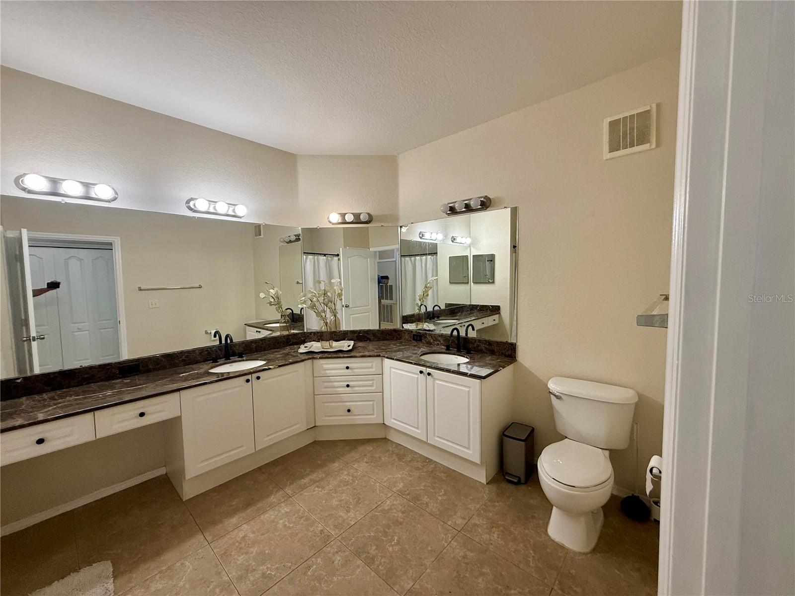 Image 11 of 35 For 2738 Via Tivoli  232a