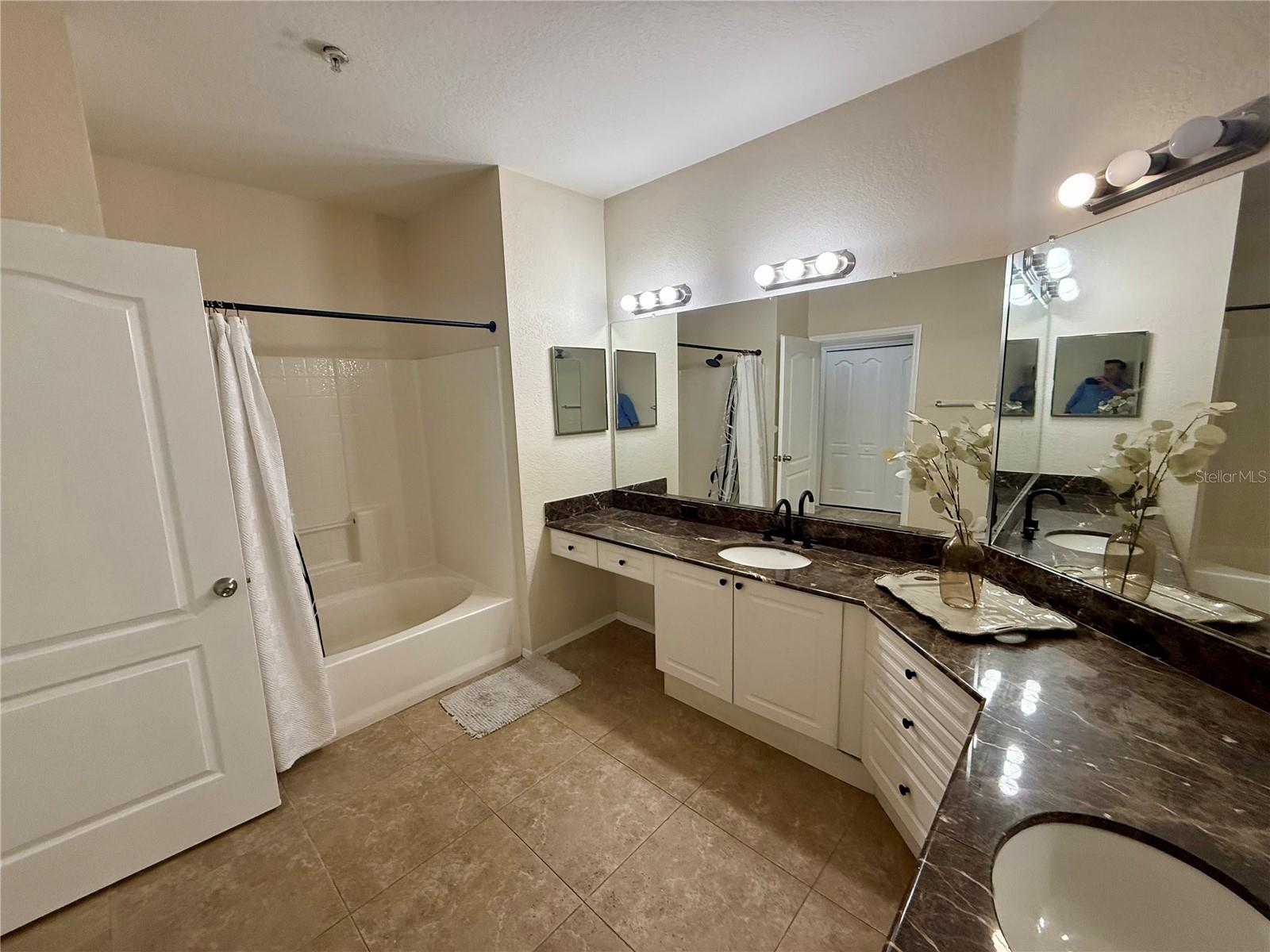 Image 12 of 35 For 2738 Via Tivoli  232a