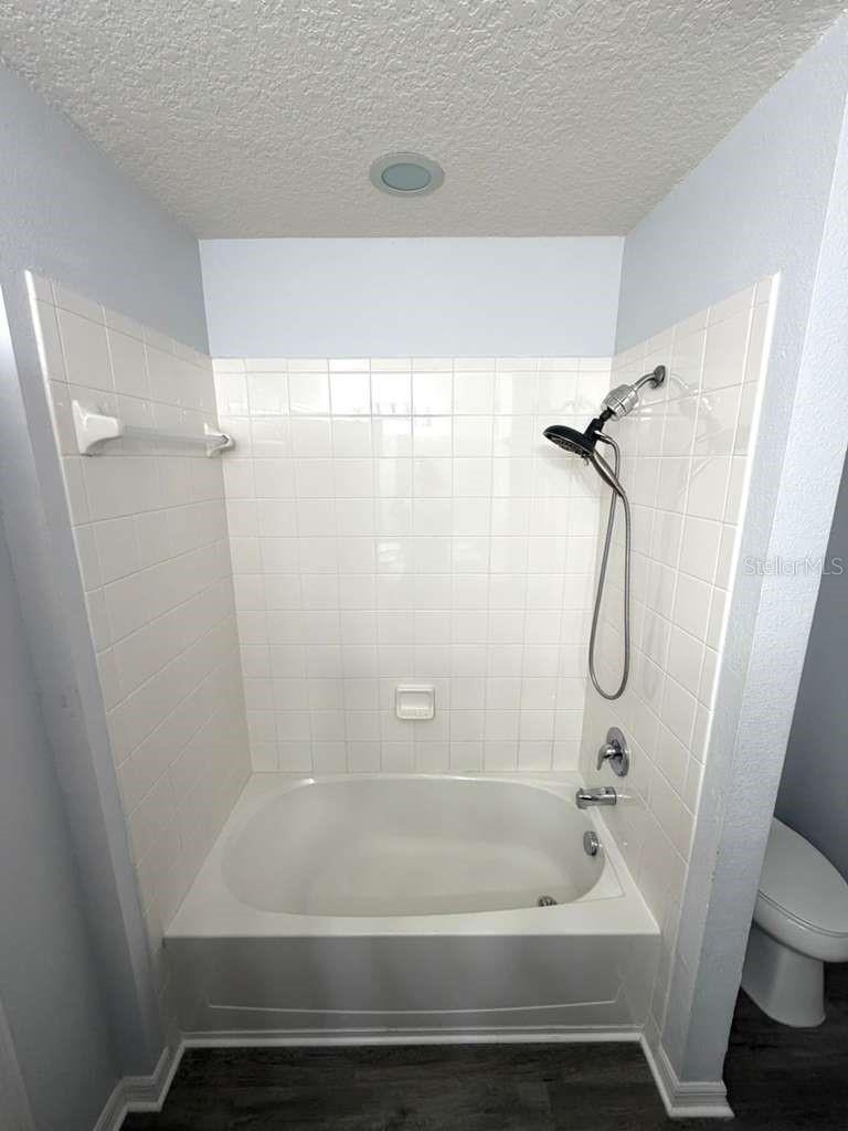 Image 10 of 24 For 7011 White Treetop Place