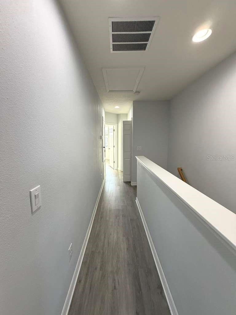 Image 11 of 24 For 7011 White Treetop Place