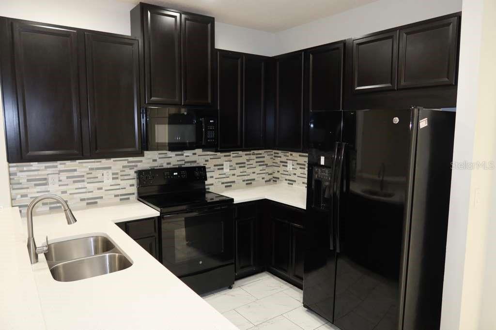 Image 2 of 24 For 7011 White Treetop Place