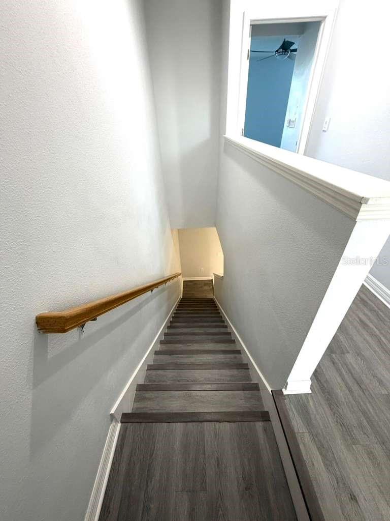 Image 6 of 24 For 7011 White Treetop Place