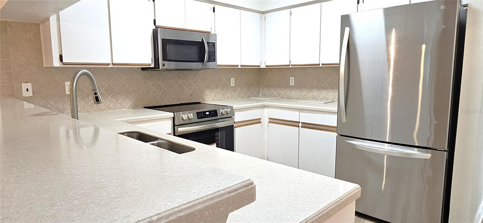 Image 9 of 27 For 2736 Penzance Street