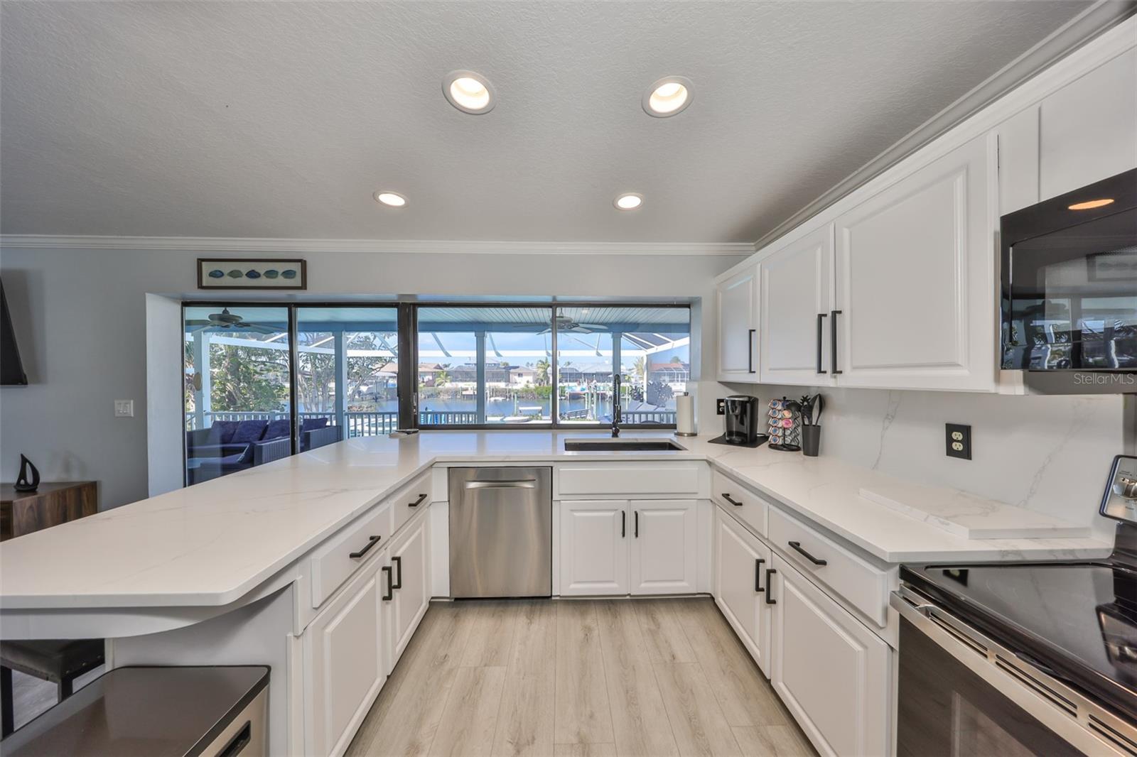 Image 11 of 40 For 909 Birdie Way