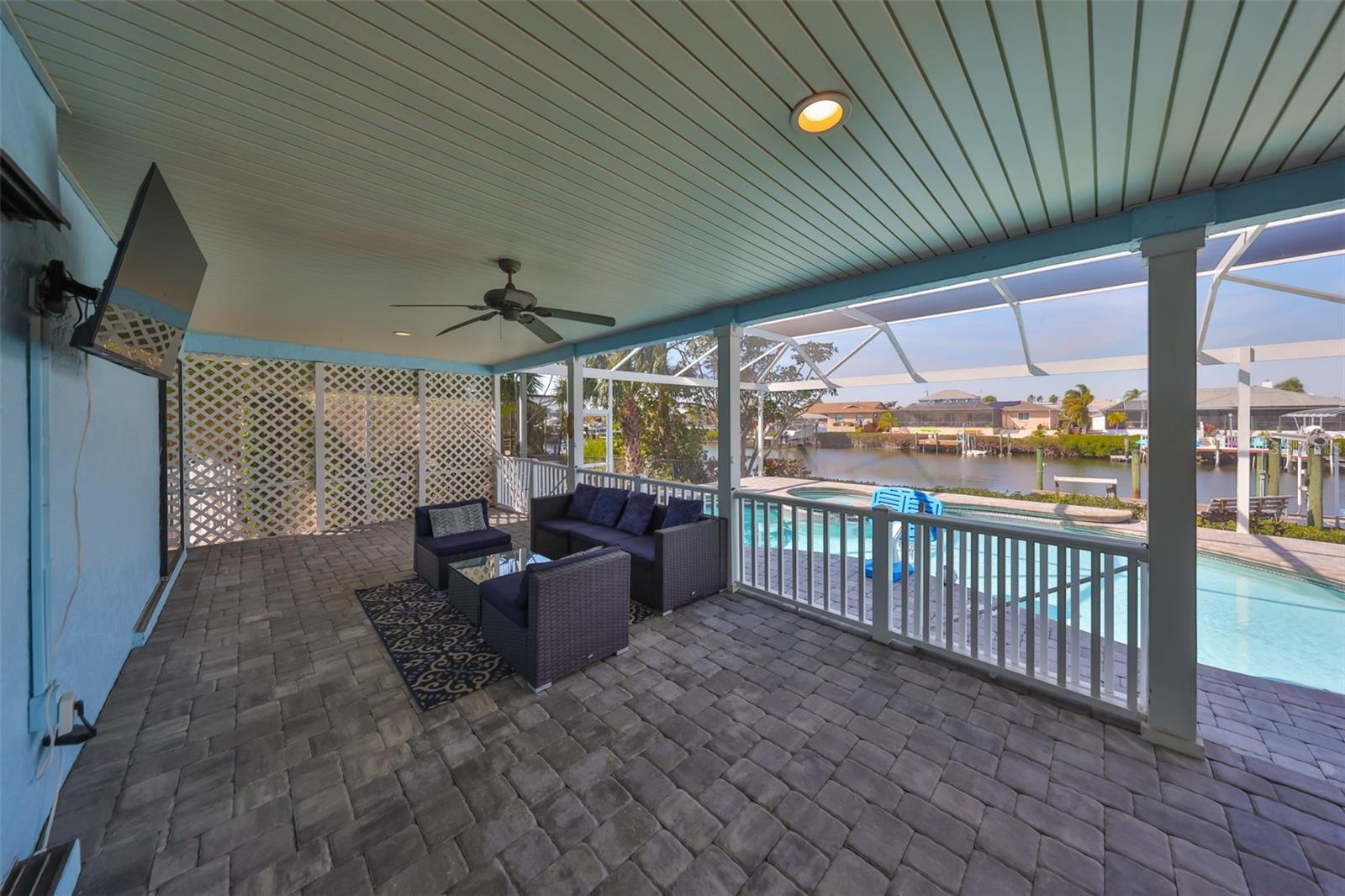 Image 25 of 40 For 909 Birdie Way