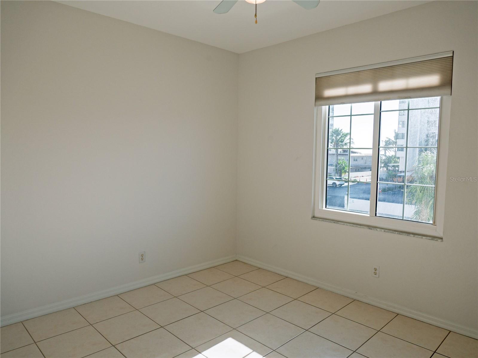 Image 14 of 42 For 15473 Gulf Boulevard