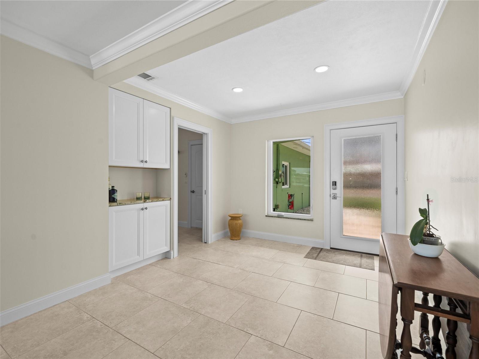 Image 14 of 62 For 16129 4th Street E