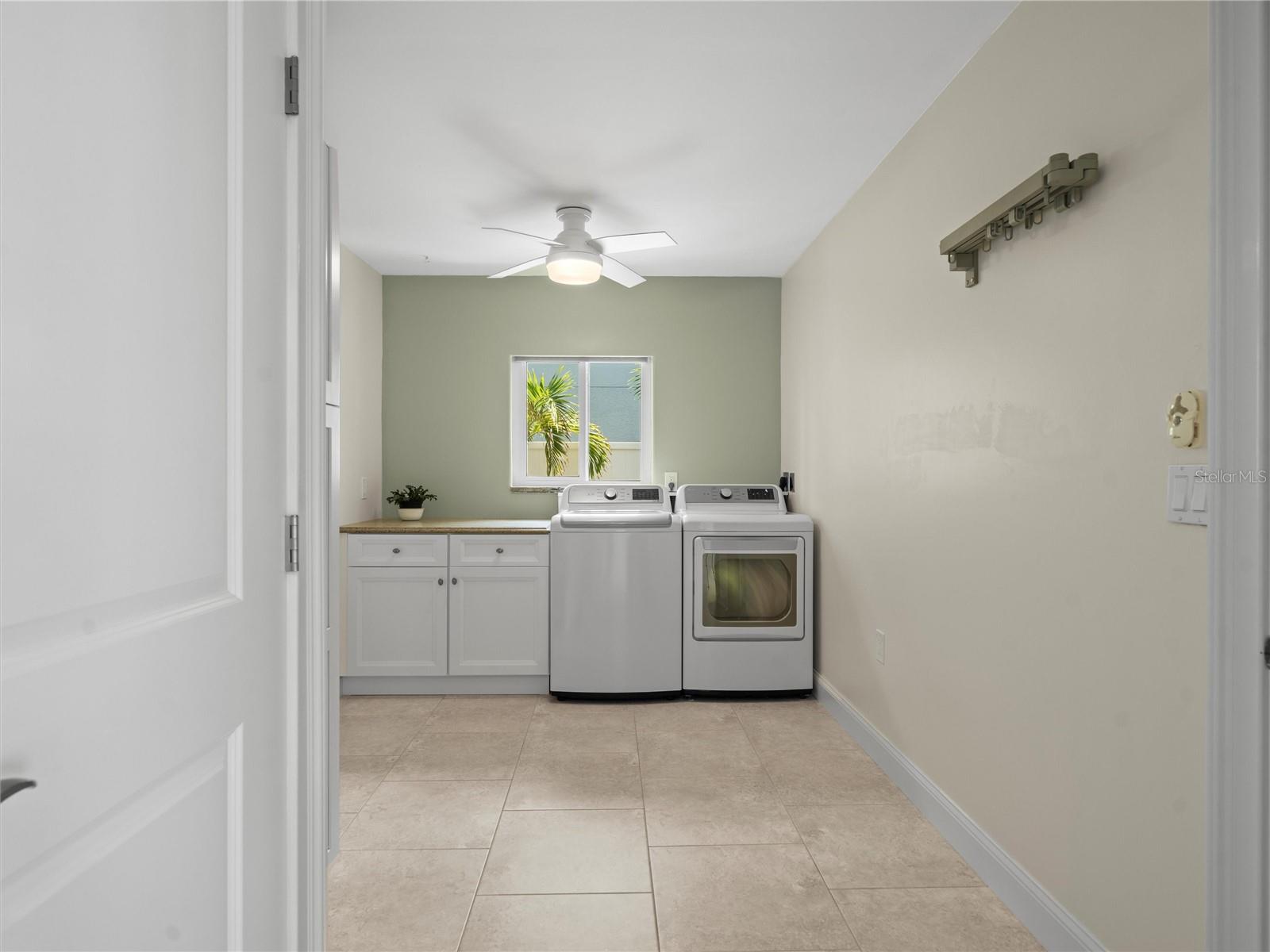 Image 40 of 62 For 16129 4th Street E