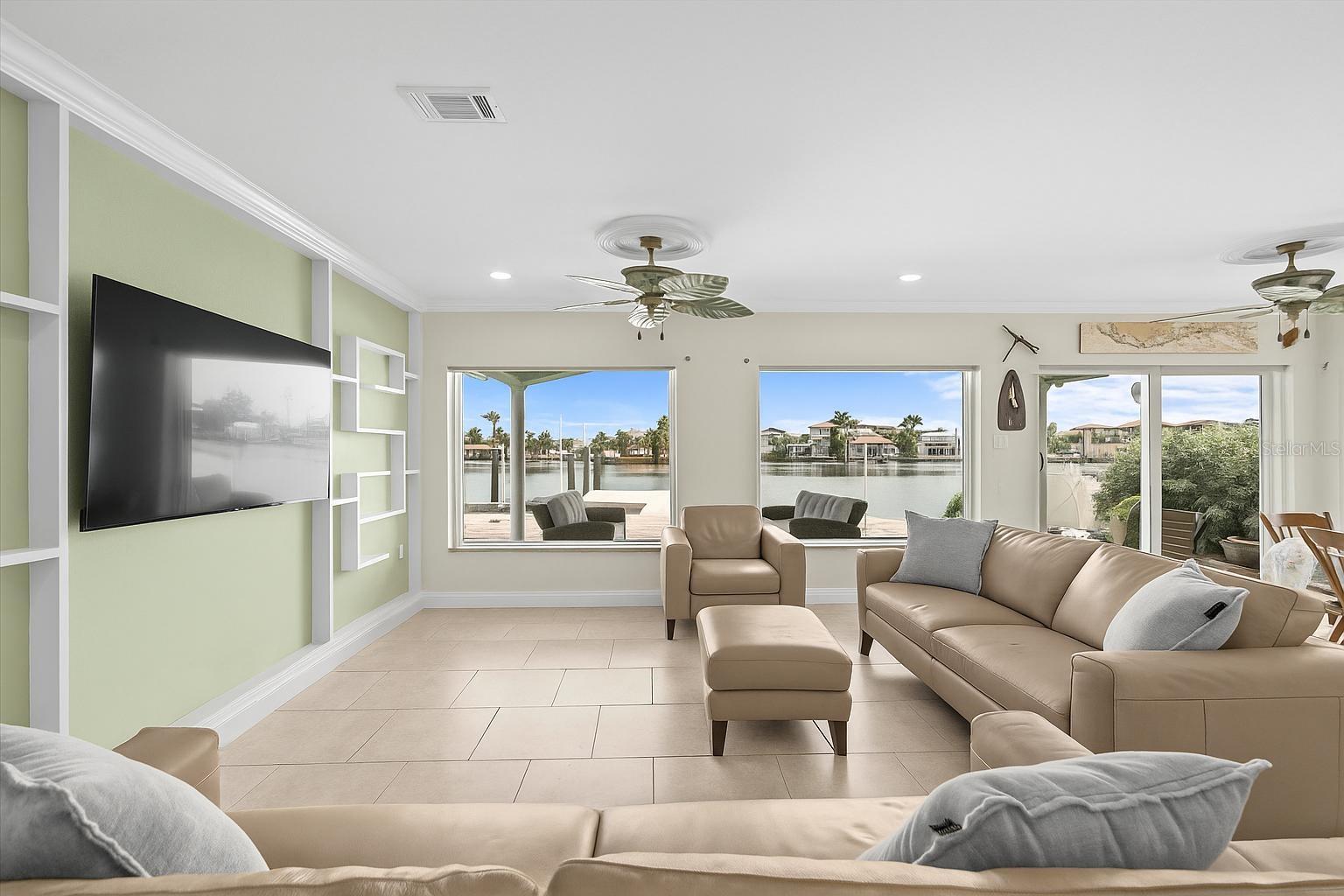 Image 6 of 62 For 16129 4th Street E