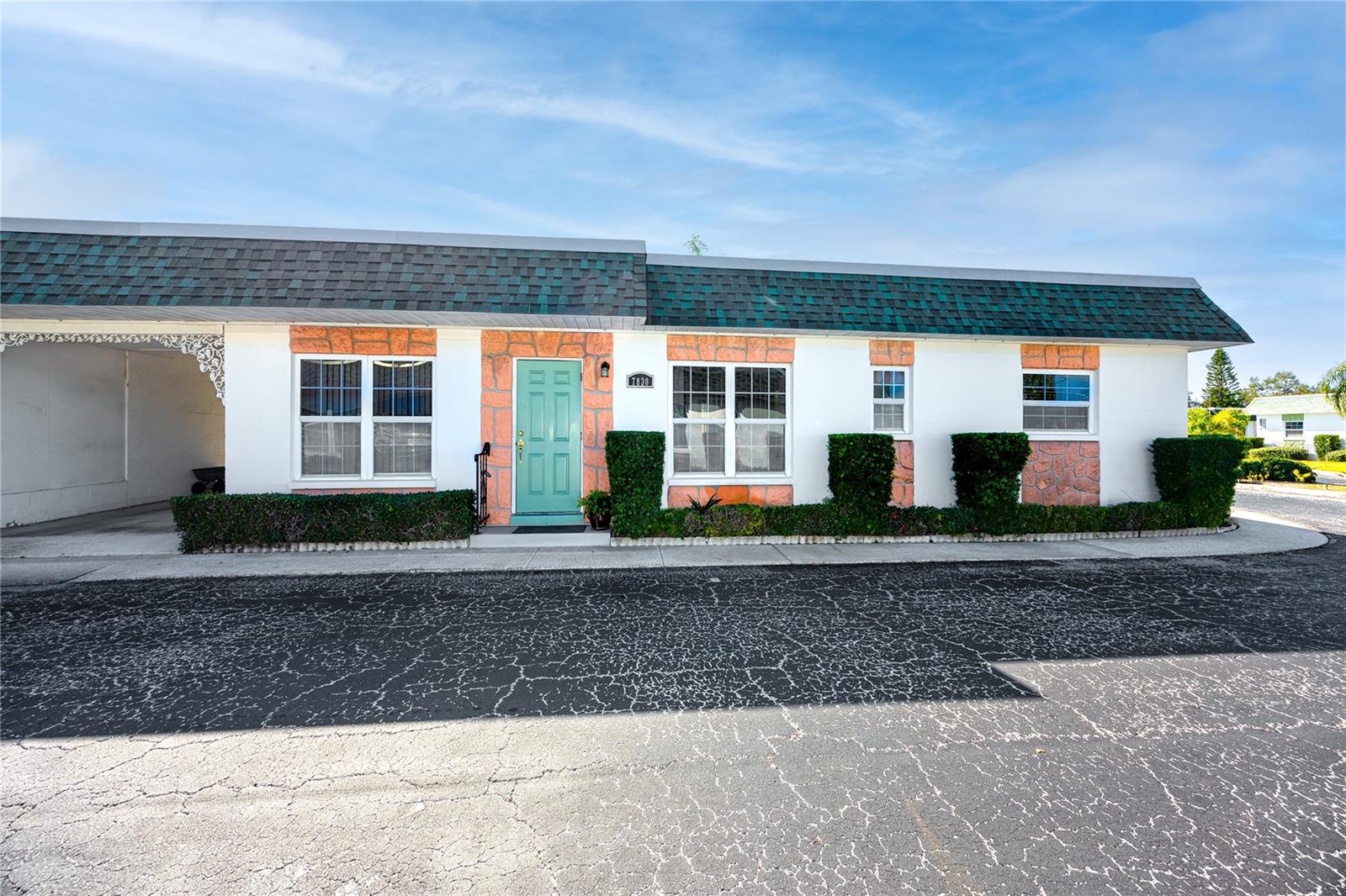 Image 6 of 42 For 7830 39th Terrace N