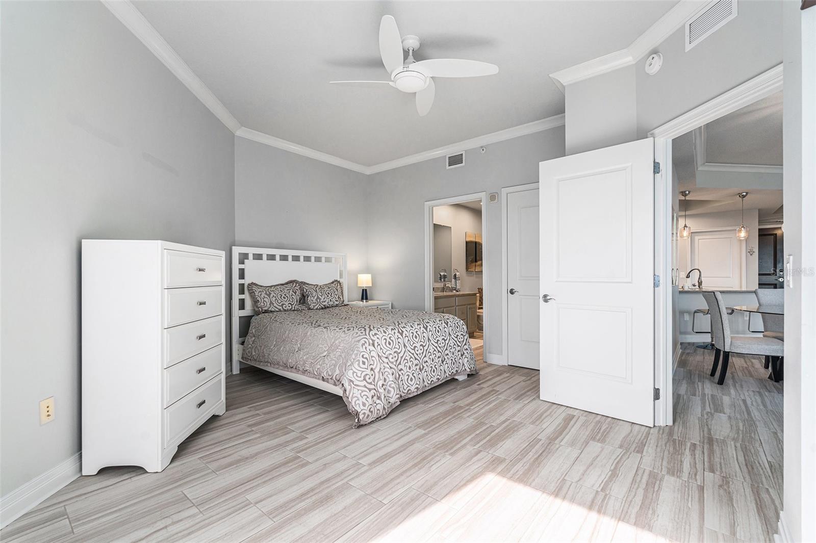 Image 17 of 26 For 449 12th Street 703