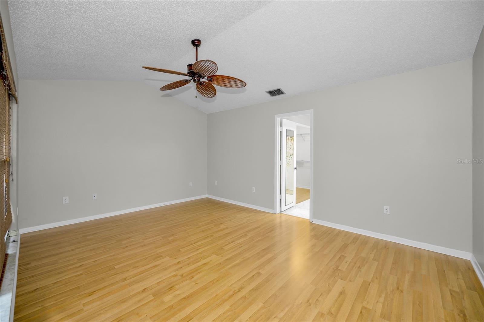 Image 18 of 51 For 2733 Nicole Circle