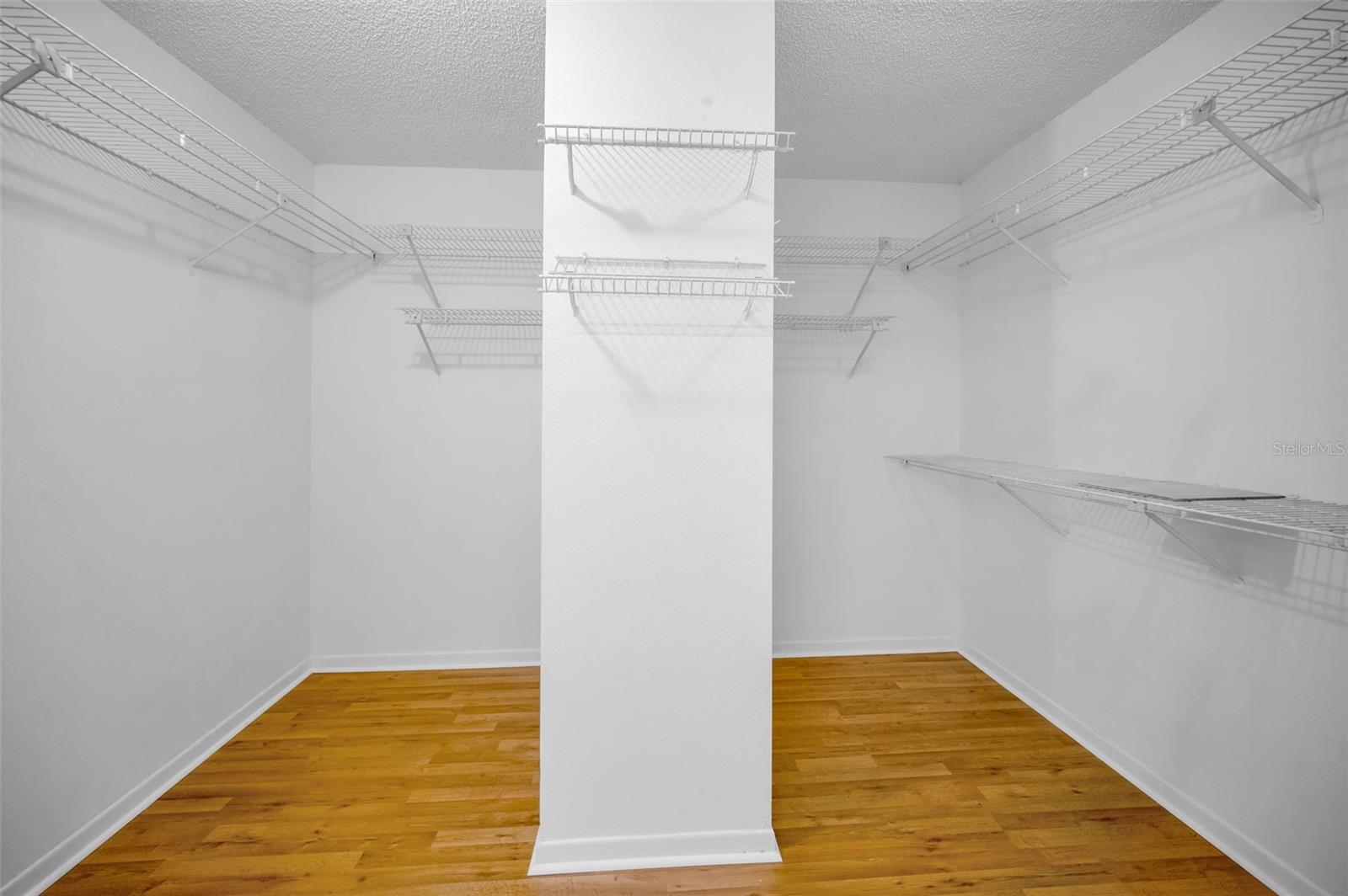 Image 23 of 51 For 2733 Nicole Circle