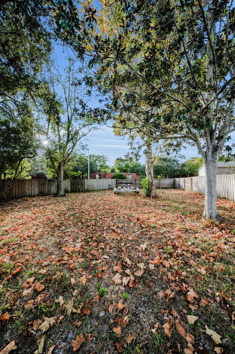 Image 42 of 51 For 2733 Nicole Circle