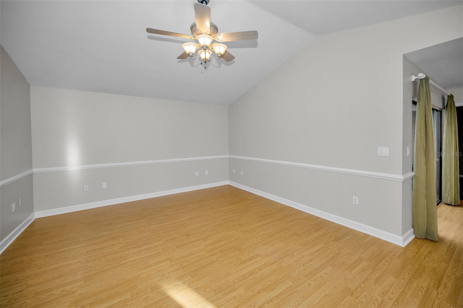 Image 9 of 51 For 2733 Nicole Circle