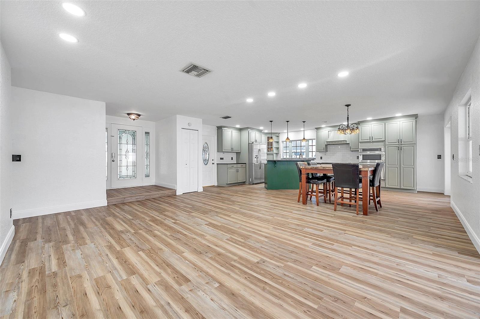 Image 10 of 64 For 1520 Windmill Pointe Road