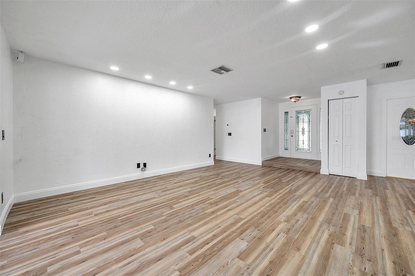 Image 11 of 64 For 1520 Windmill Pointe Road