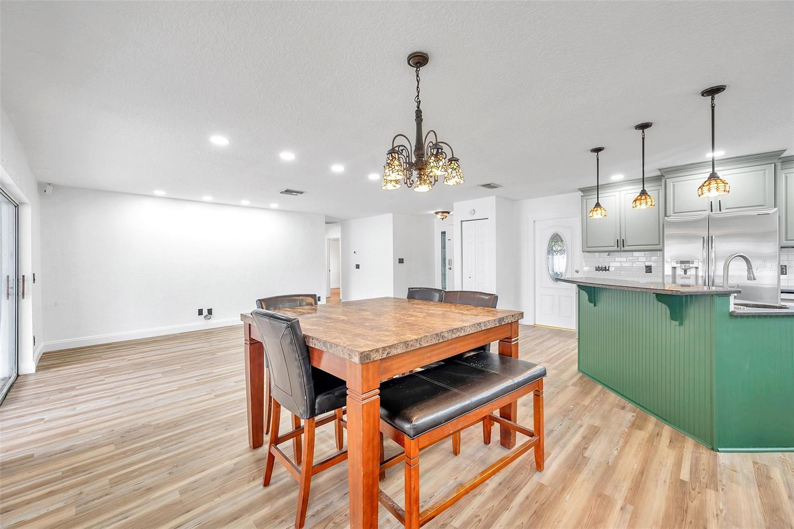 Image 15 of 64 For 1520 Windmill Pointe Road