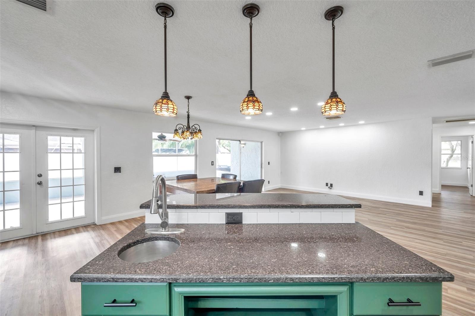 Image 24 of 64 For 1520 Windmill Pointe Road