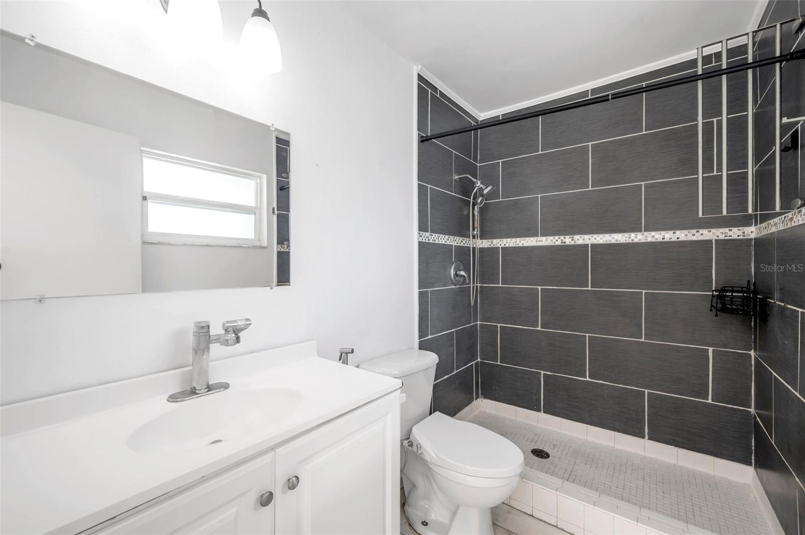 Image 40 of 64 For 1520 Windmill Pointe Road