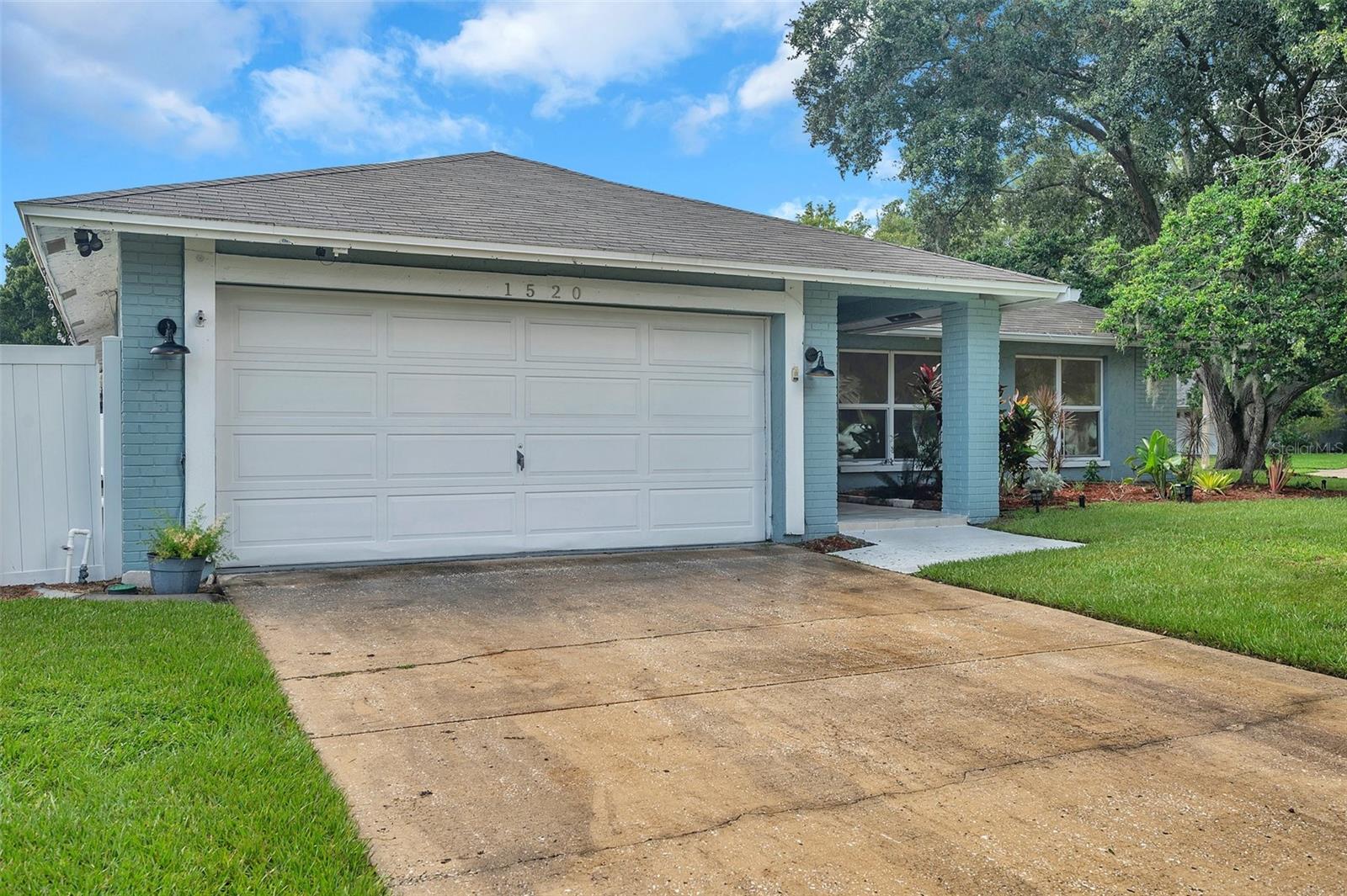 Image 6 of 64 For 1520 Windmill Pointe Road