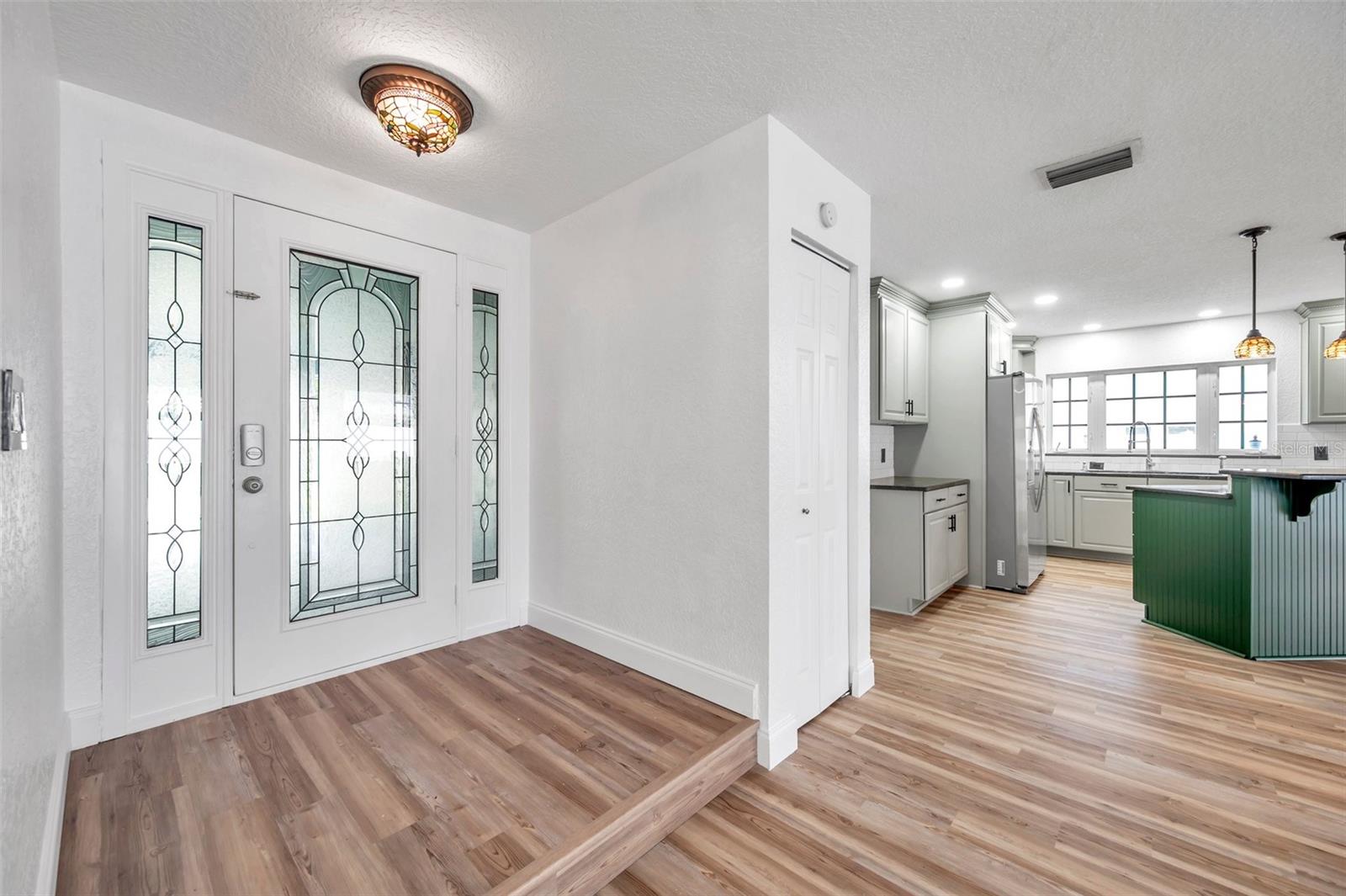 Image 8 of 64 For 1520 Windmill Pointe Road