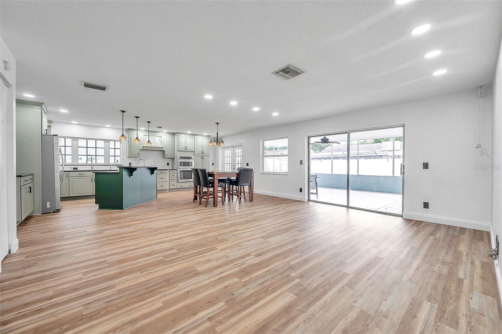 Image 9 of 64 For 1520 Windmill Pointe Road